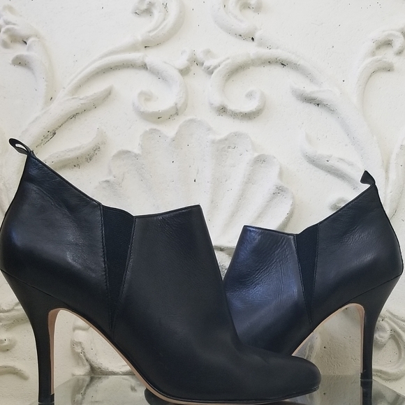 Barney's New York Vero Cuoio Italian Leather Booti